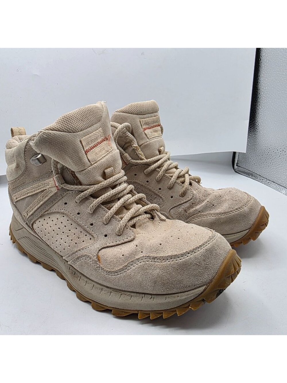 Merrell Wildwood Womens Size 8 Beige Mid Hiking Boots Waterproof Leather Outdoor